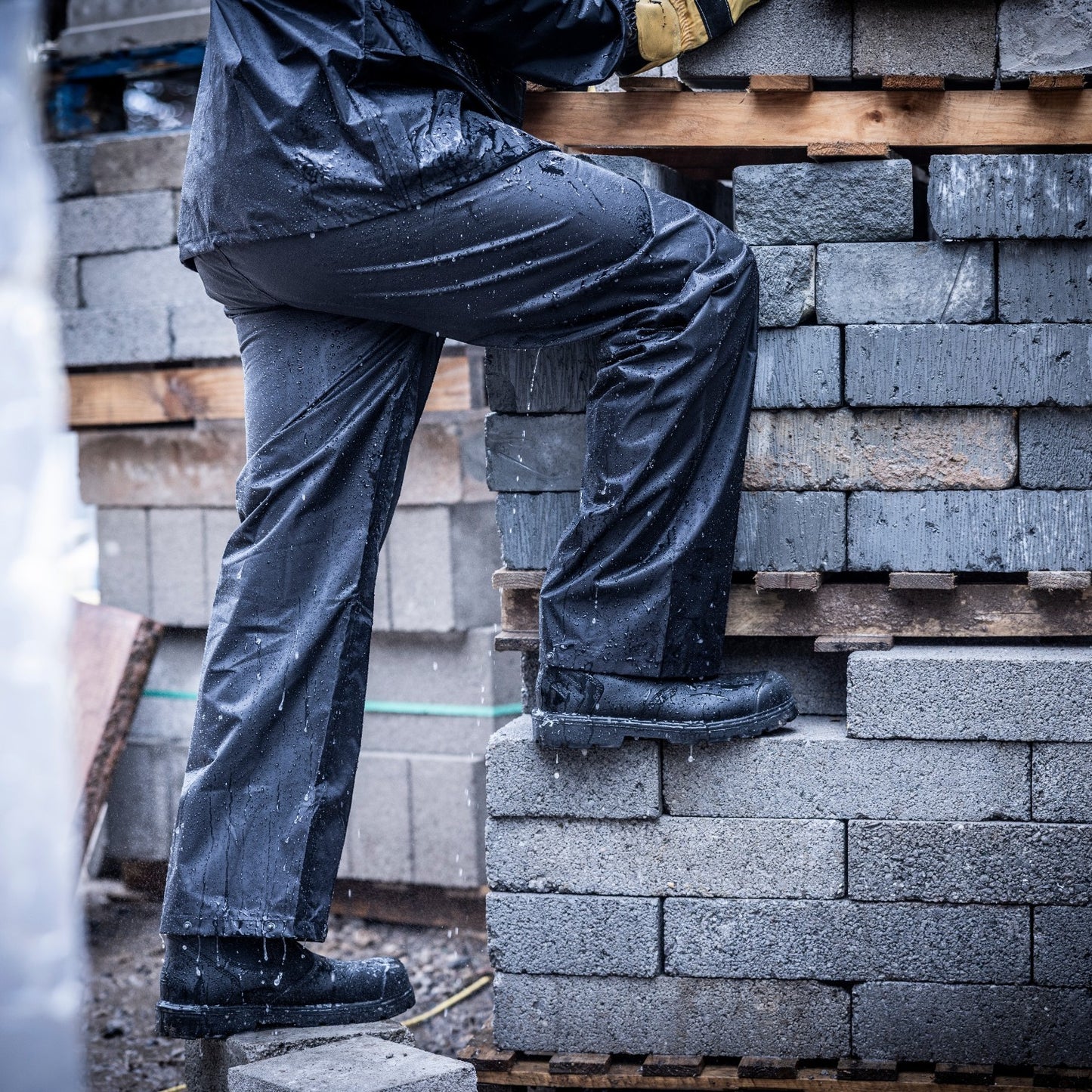 Regatta Pro Stormbreak Waterproof Overtrousers | Adults' Windproof Rain Pants
